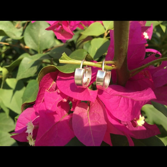 Sliver Handcrafted Earrings Brand New - Picture 2 of 2